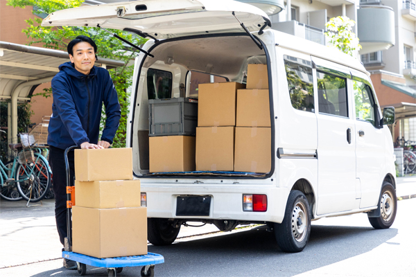 軽配送ドライバーのイメージ